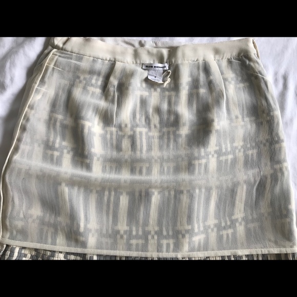 Club Mónaco Skirt - Picture 2 of 3